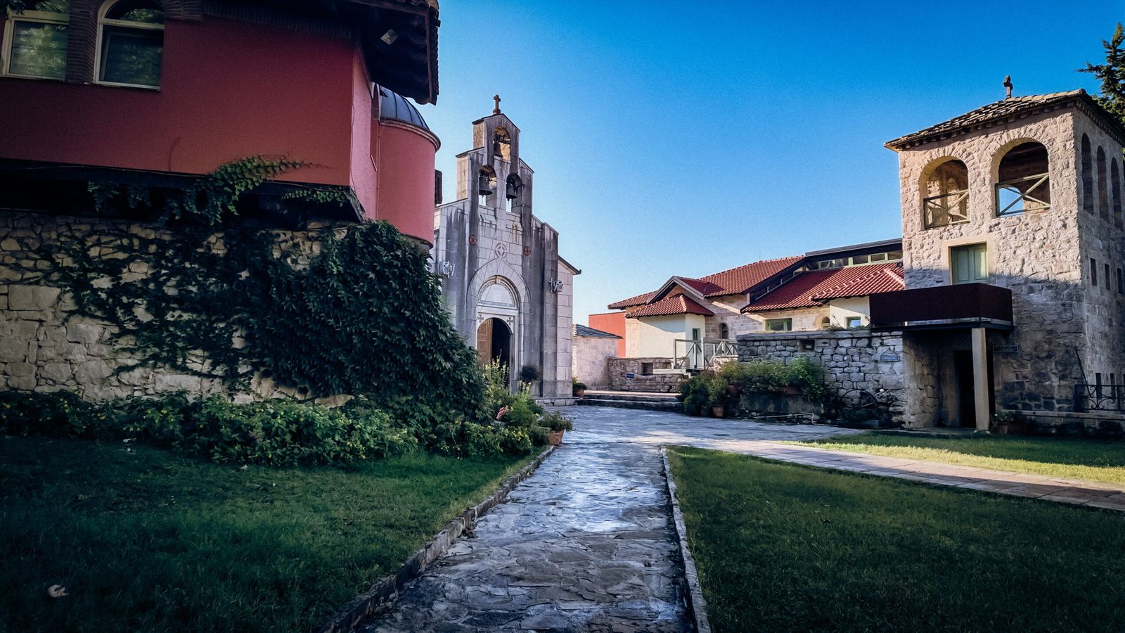 Manastir Tvrdoš kod Trebinja