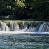 Rijeka Una – Vodopadi, rafting i Nacionalni park koji morate posjetiti