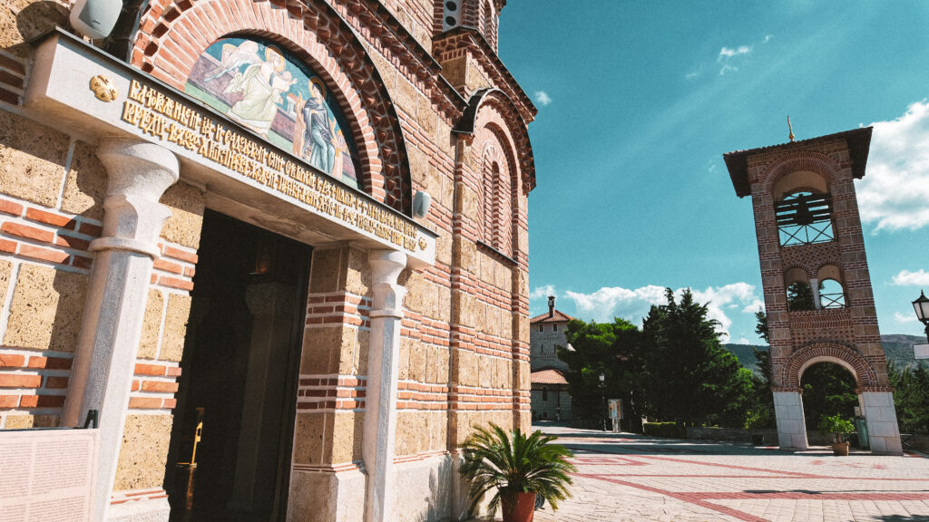 Manastir Hercegovačka Gračanica: Dučić je izabrao Trebinje. Trebinje je izgradilo Gračanicu. Oboje znaju zašto.